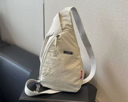 日本潮流斜挎包